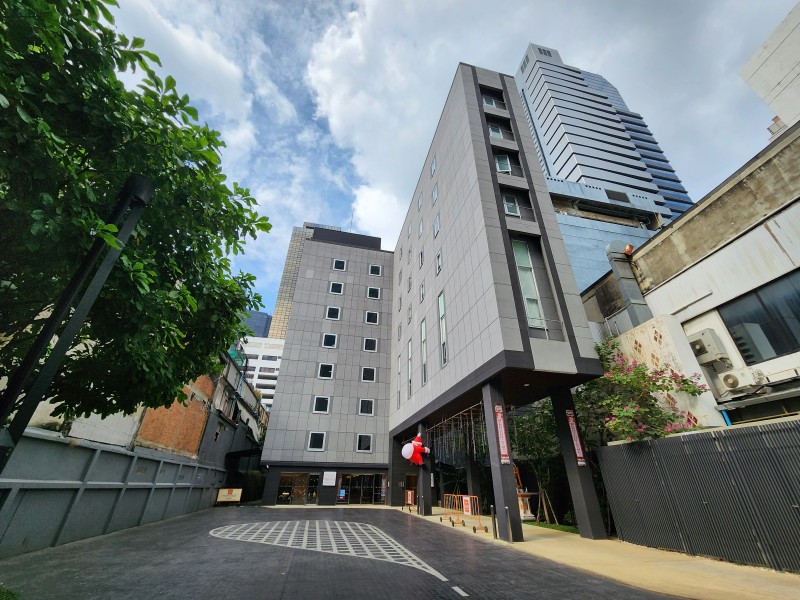 Experience Authentic Japanese Hospitality at Nishitetsu Croom Bangkok