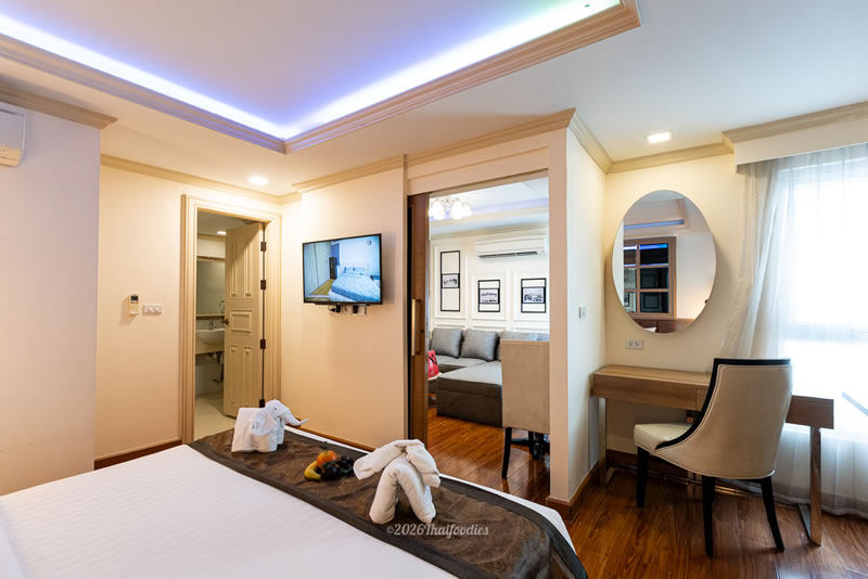 🌟 Staycation Goals: Live Like a 